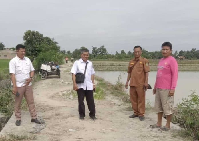 dampak_jalan_rusak_biaya_panen_mahal_petani_di_sergai_mengeluh