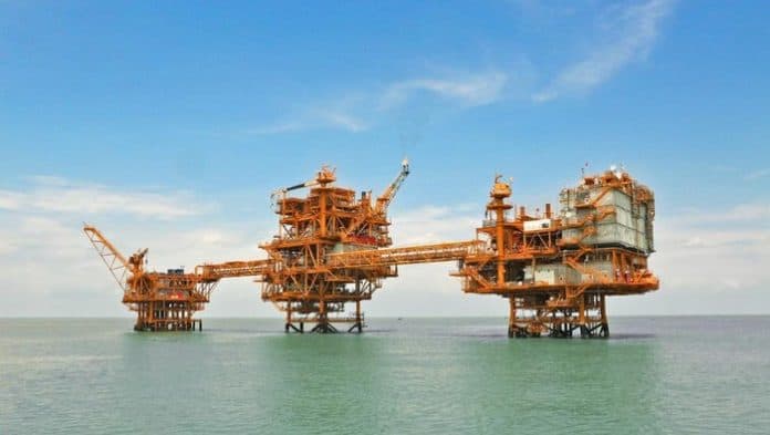 dampak_ketegangan_geopolitik_harga_minyak_dunia_turun