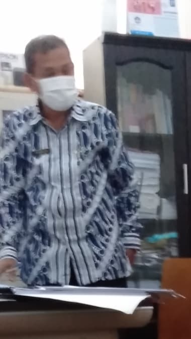 dana_bos_untuk_plang_sekolah_menuai_kritik_sekdis_pendidikan_deli_serdang_mengaku_hancur