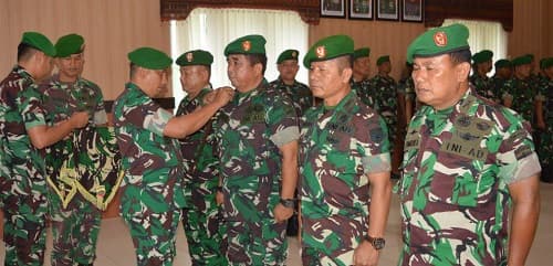dandim_0212tapsel_gelar_sertijab_danramil_dan_perwira_staf