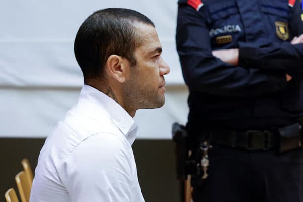 dani_alves_bisa_bebas_dari_penjara_dengan_jaminan_rp171_miliar