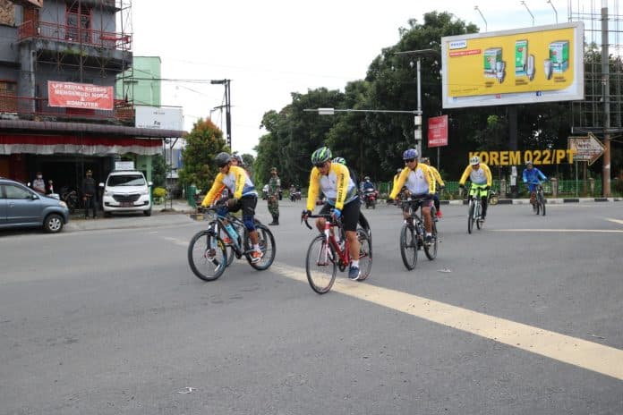 danrem_022pantai_timur_gowes_sehat_bersama_prajurit