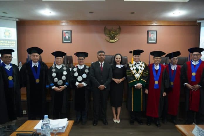 danrem_022pt_hadiri_sidang_ujian_terbuka_promosi_doktor_s3_di_usu