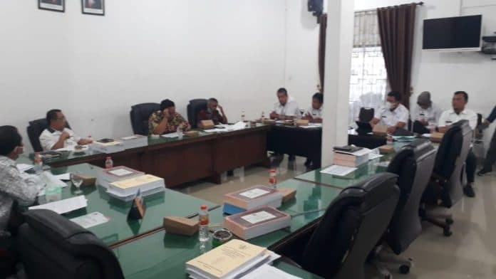 data_tak_sinkron_pembahasan_pertanggungjawaban_apbd_siantar_ta_2021_terkendala