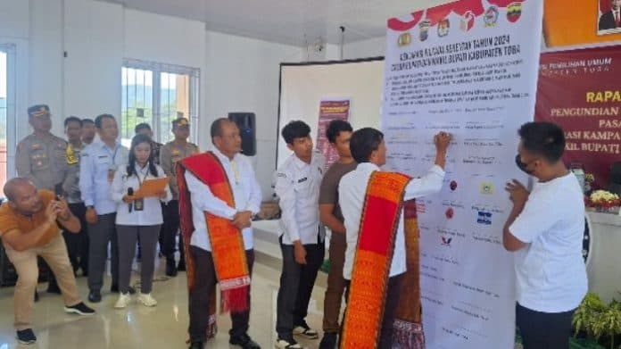 deklarasi_damai_toba_menuju_pilkada_aman_dan_sejuk