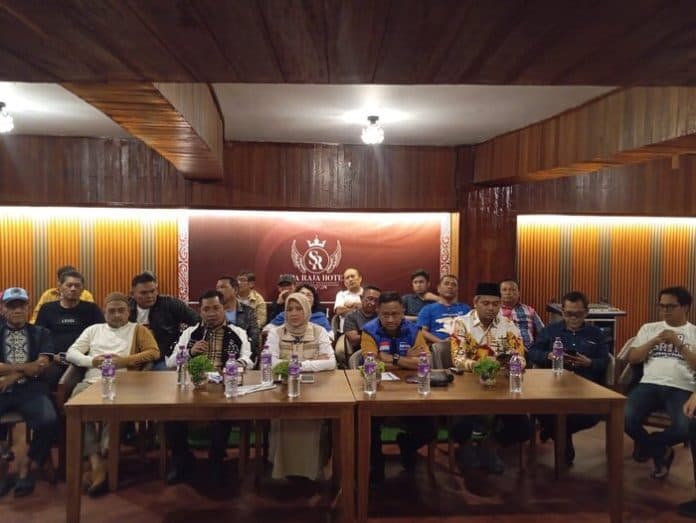 deklarasi_kemenangan_wesly_herlina_ketua_tim_jangan_jumawa