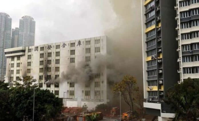 delapan_orang_meninggal_akibat_kebakaran_2_apartemen_di_china_utara