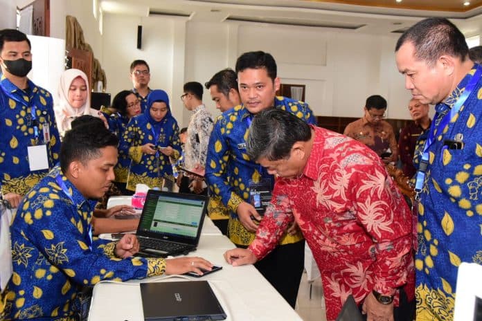 deli_serdang_launching_aplikasi_penerbitan_identitas_kependudukan