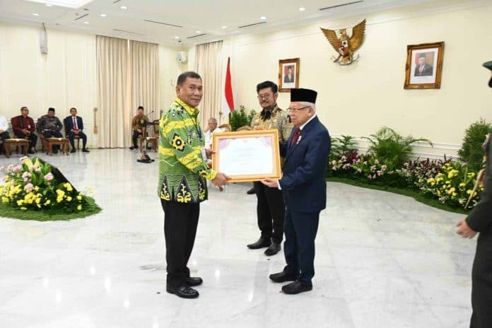 deli_serdang_raih_penghargaan_adhikarya_pratama_pembangunan_pertanian_dari_wapres