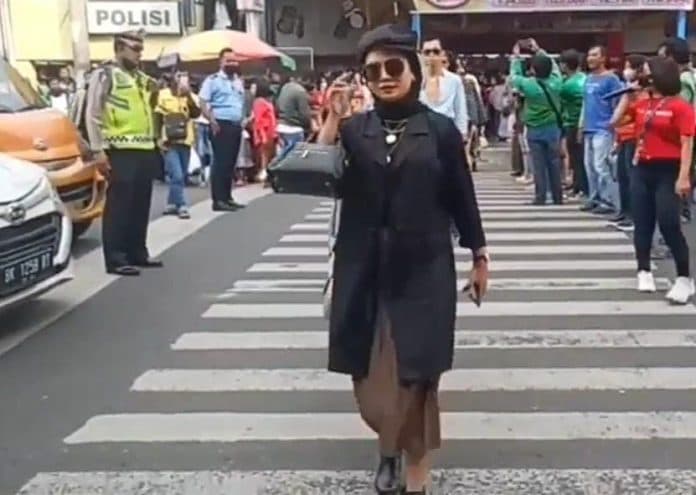 demam_citayam_fashion_week_di_siantar_pengamat_sosial_itu_melanggar_undang_undang_lalu_lintas