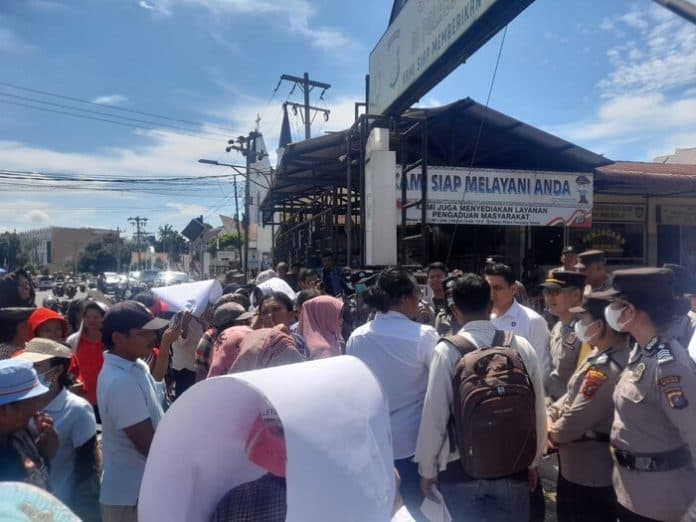 demo_futasi_desak_polres_siantar_berhenti_kriminalisasi_petani