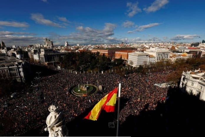 demo_ribuan_warga_spanyol_protes_perdana_menteri
