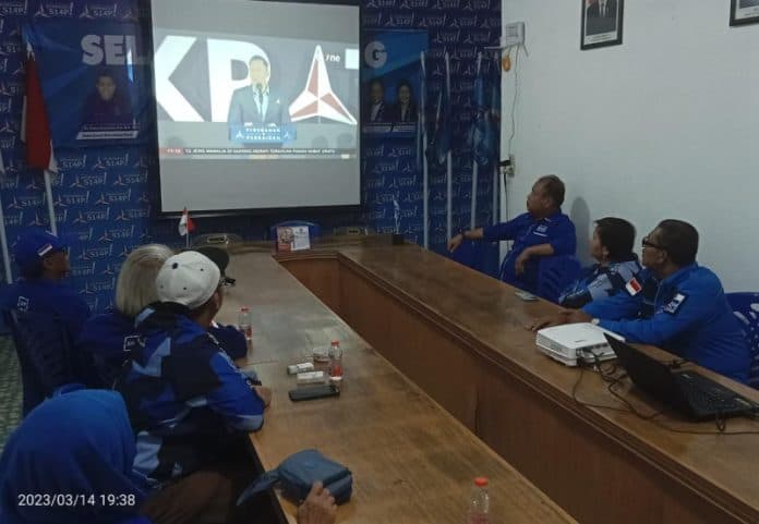 demokrat_siantar_nobar_pidato_politik_ahy_sampaikan_3_hal_penting