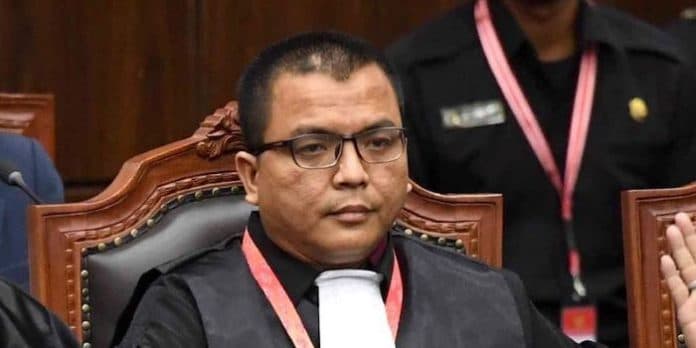 denny_indrayana_prediksi_mk_akan_kabulkan_gugatan_pilpres_anies_ganjar