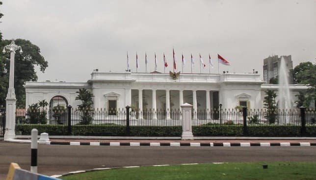 densus_88_dalami_keterangan_wanita_berpistol_dekat_istana