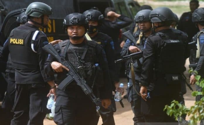densus_sita_2_bom_rakitan_dari_tersangka_teroris_isis_di_yogyakarta