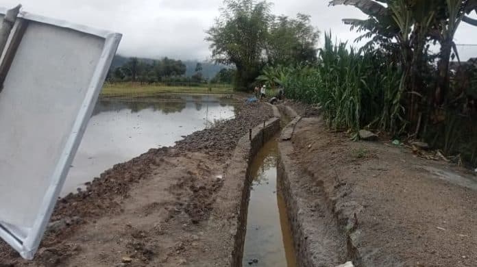 desa_patane_i_toba_bangun_irigasi_entaskan_genangan_air