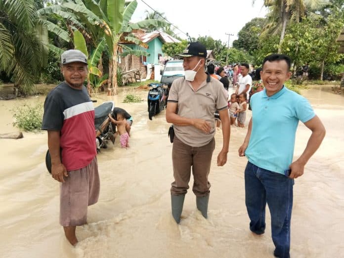 desa_penggalian_sergai_diterjang_banjir_kiriman
