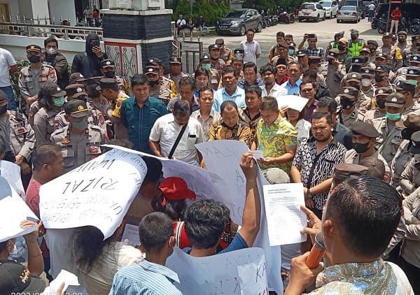 desak_pemakzulan_wali_kota_siantar_ribuan_massa_akan_gelar_aksi_unras