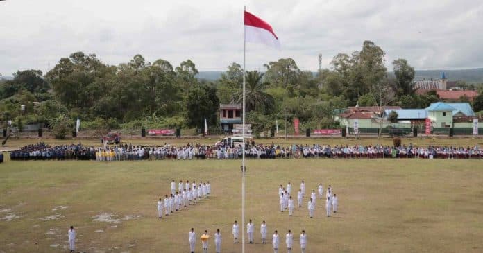 detik_detik_peringatan_kemerdekaan_indonesia_sang_merah_putih_berkibar_di_kabupaten_dairi