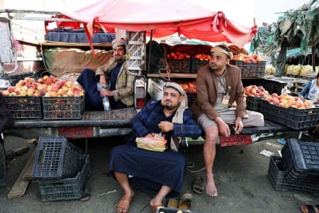 di_iran_sehari_100_kematian_baru_akibat_covid_19