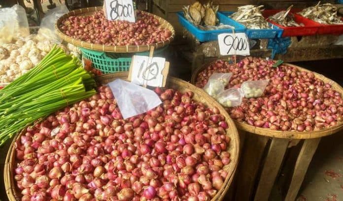 di_medan_bawang_merah_dan_bawang_putih_tetap_bertahan_rp40_ribu_per_kg