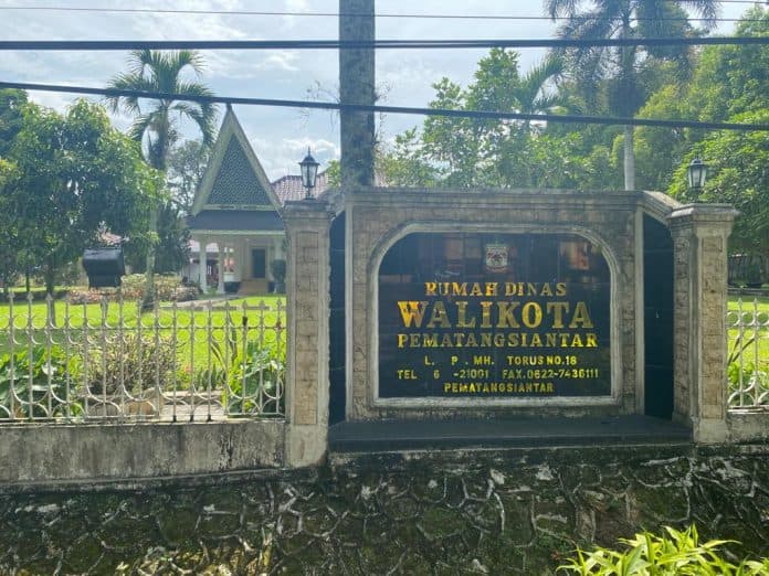 diberhentikan_dari_rumah_dinas_wali_kota_siantar_kami_tak_dapat_pesangon