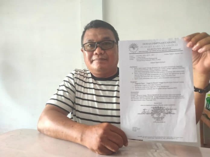 diberhentikan_dari_sekretaris_dpc_pkn_asahan_teci_septerio_sampaikan_kekecewaan