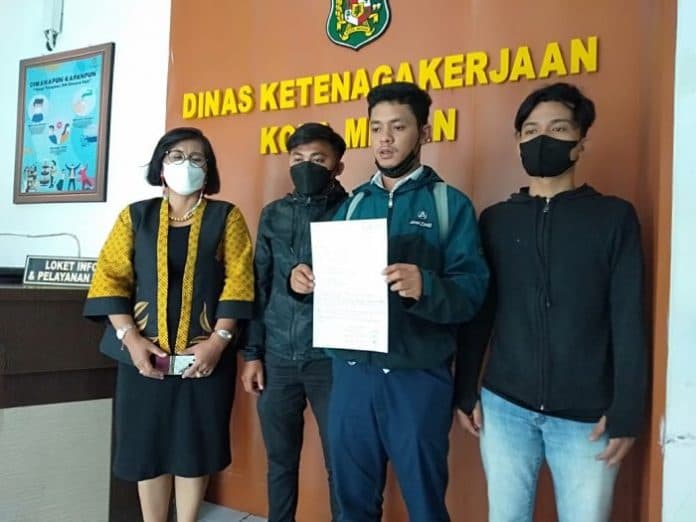 diberhentikan_sepihak_dan_gaji_tidak_dibayar_3_koki_restoran_sushi_mentai_melapor_ke_disnaker_medan