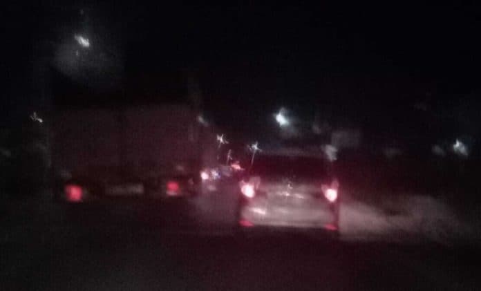 diduga_buat_macet_pengaspalan_jalan_kabanjahe_merek_dihentikan_sementara