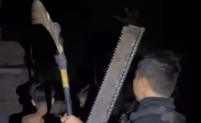 diduga_hendak_tawuran_empat_remaja_bersajam_diamankan_polisi