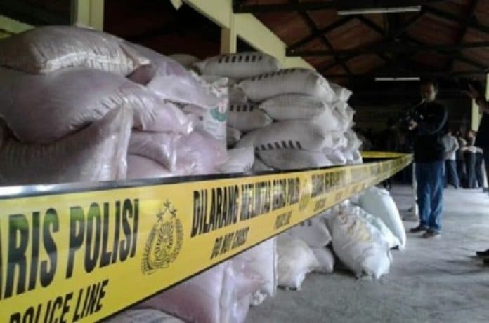diduga_ilegal_polisi_ungkap_perdagangan_pupuk_non_subsidi