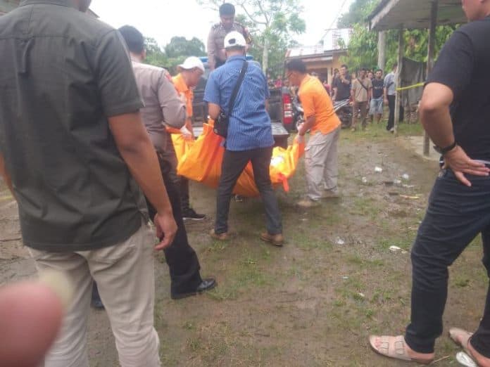 diduga_korban_pembunuhan_warga_dolok_merawan_ditemukan_tewas_di_rumahnya