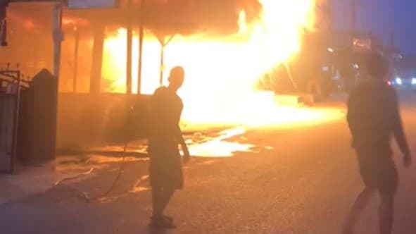 diduga_korslet_toko_tilam_di_datuk_kabu_ludes_terbakar