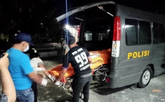 diduga_sakit_wna_asal_afsel_ditemukan_tewas_di_penginapan_tuktuk_siadong