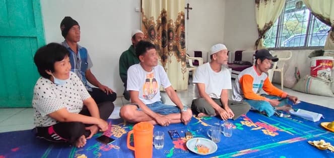 diduga_sarat_kepentingan_pilkades_sejumlah_warga_penerima_bpnt_resah_terancam_diganti