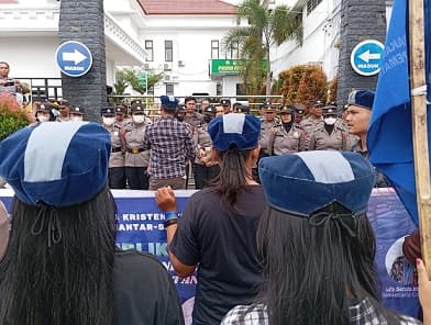 diduga_terlibat_korupsi_gmki_akan_unras_di_kantor_bupati_simalungun