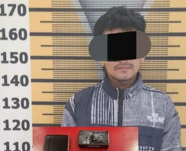 digrebek_polisi_pengedar_sabu_di_sipispis_ini_coba_lari_dari_pintu_belakang