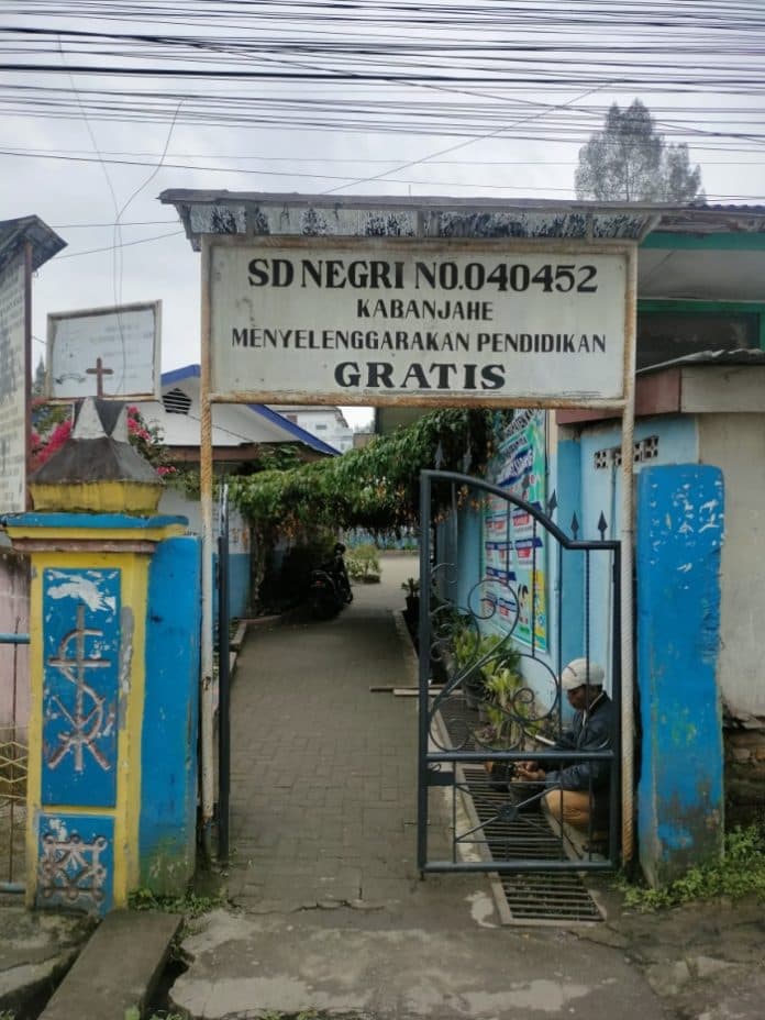 dikonfirmasi_soal_pengutipan_uang_cenderamata_kepala_sdn_040452_kabanjahe_kami_gak_maksa