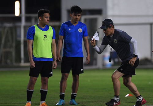 dimas_drajad_kaget_dengan_gaya_kepelatihan_shin_tae_yong
