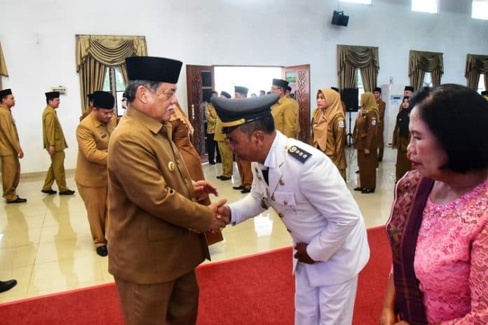 dimutasi_ke_gunung_meriah_camat_stm_hulu_pulang_kampung