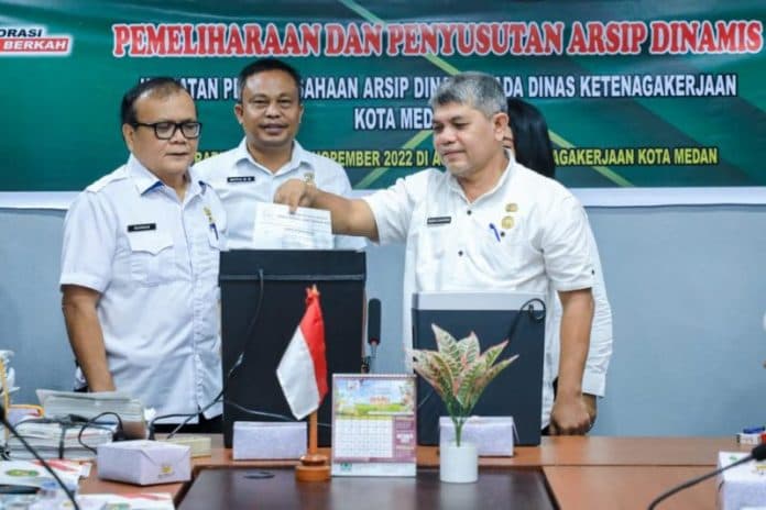 dinas_ketenagakerjaan_kota_medan_musnahkan_2292_arsip_inatif