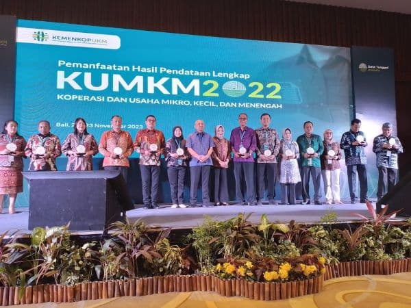 dinas_koperasi_dan_ukm_sumut_peringkat_5_program_pl_kumkm_se_indonesia