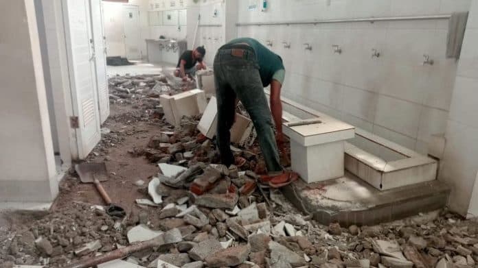 dinas_perkimtan_deli_serdang_rehab_kamar_mandi_masjid_agung_tanpa_papan_proyek