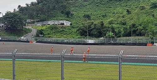 dinilai_cakap_dan_cekatan_tim_marshal_sirkuit_mandalika_dipuji_race_director