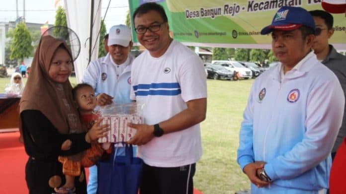 dinkes_deli_serdang_gagas_gebyar_kebugaran_jasmani_dan_bagikan_bantuan_untuk_anak_stunting_rp600_juta