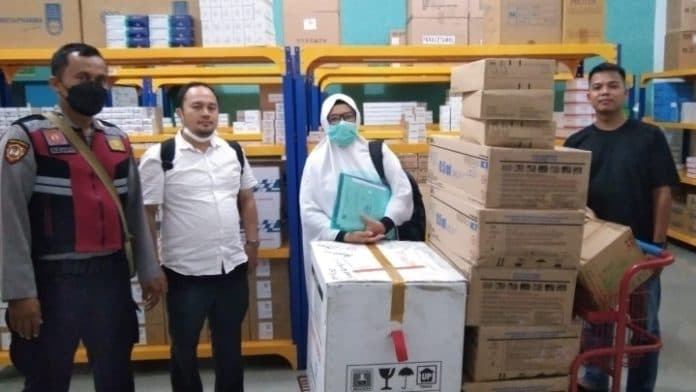 dinkes_pemprovsu_salurkan_vaksin_astrazeneca_ke_tebing_tinggi