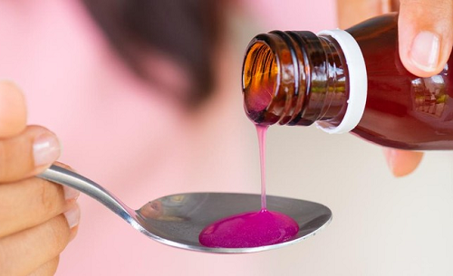 dinkes_samosir_larang_apotek_dan_toko_obat_jual_obat_cair_dan_sirup