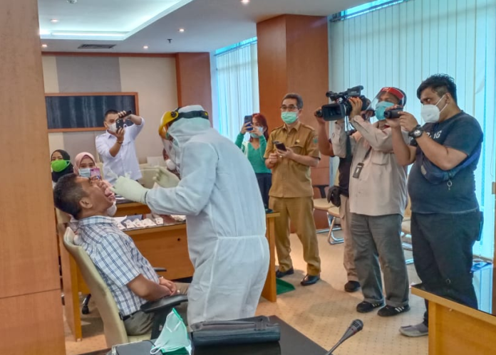 dinkes_sumut_hasil_swab_anggota_dprd_sumut_keluar_lima_hari