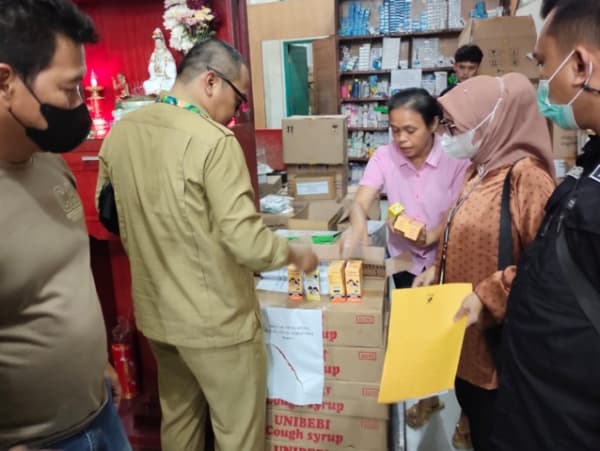 dinkes_temukan_jenis_obat_yang_ditarik_bpom_di_tebing_tinggi